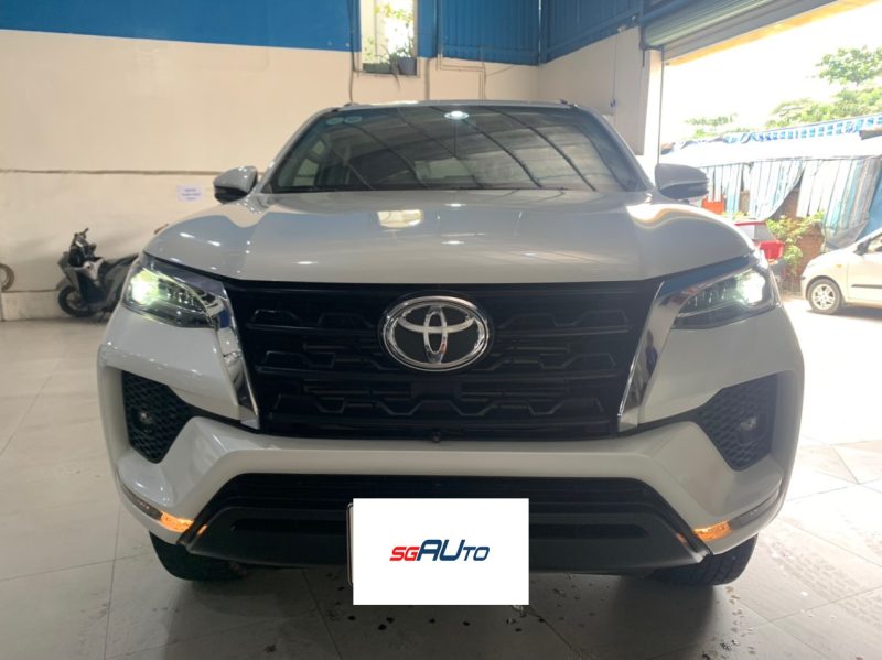 Toyota Fortuner dầu tự động 2021 giá tốt