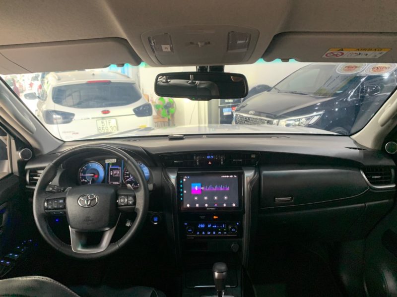 Toyota Fortuner dầu tự động 2021 giá tốt