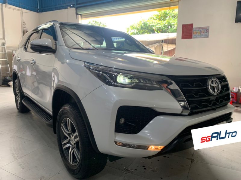 Toyota Fortuner dầu tự động 2021 giá tốt
