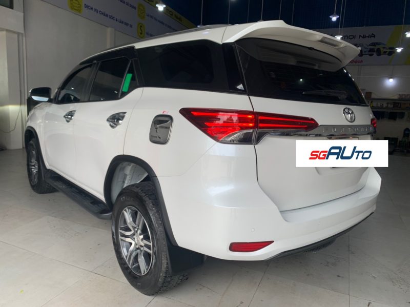 Toyota Fortuner dầu tự động 2021 giá tốt