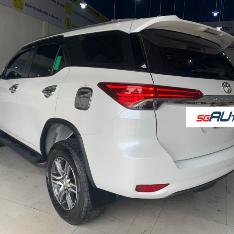 Toyota Fortuner dầu tự động 2021 giá tốt