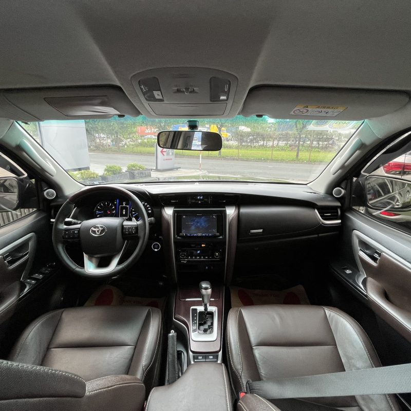 Toyota Fortuner 2.7V 1 cầu máy xăng số tự động 2017 giá tốt