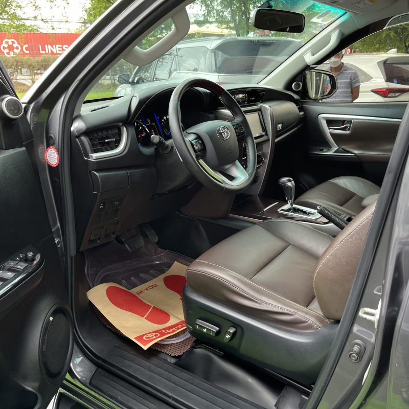 Toyota Fortuner 2.7V 1 cầu máy xăng số tự động 2017 giá tốt