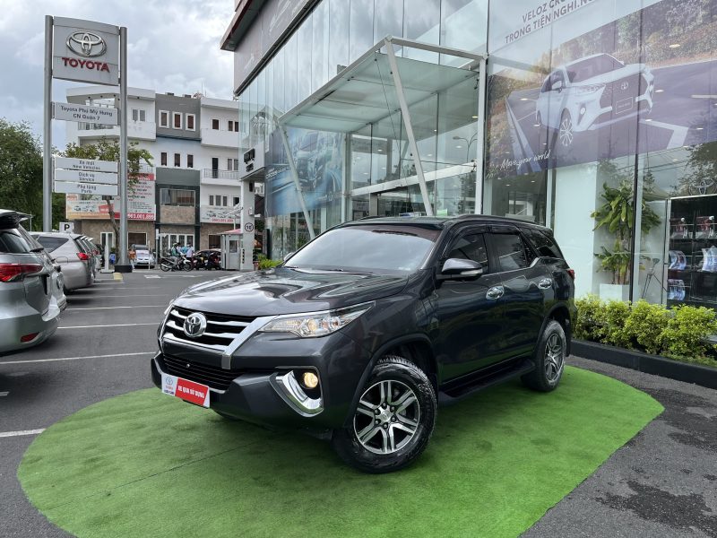 Toyota Fortuner 2.7V 1 cầu máy xăng số tự động 2017 giá tốt