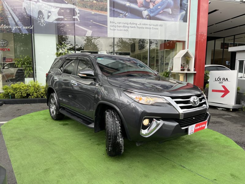 Toyota Fortuner 2.7V 1 cầu máy xăng số tự động 2017 giá tốt