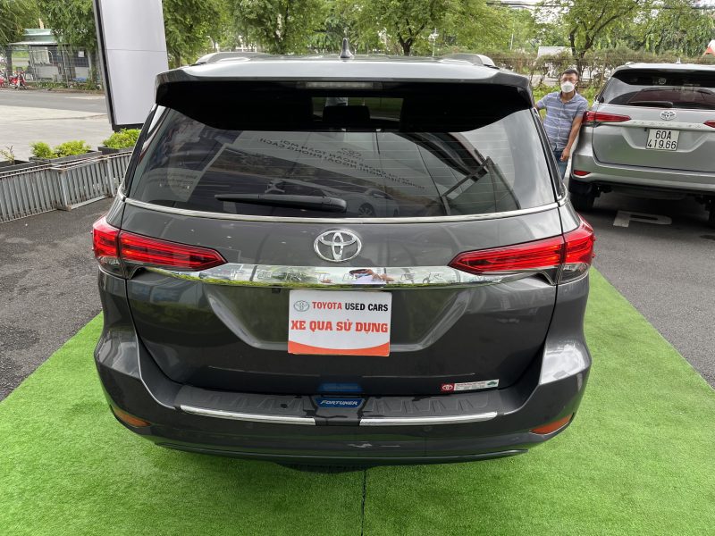 Toyota Fortuner 2.7V 1 cầu máy xăng số tự động 2017 giá tốt