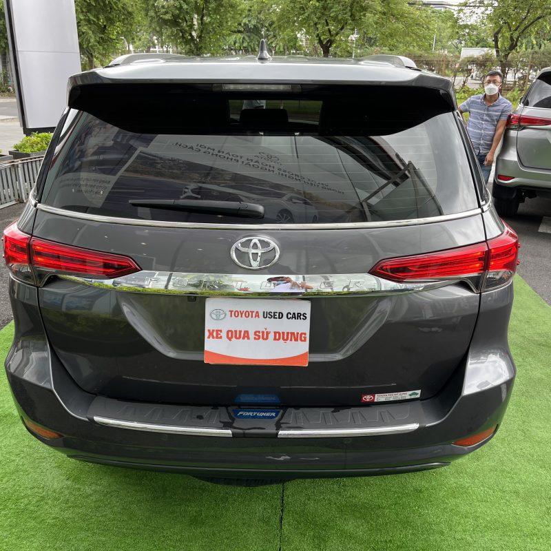 Toyota Fortuner 2.7V 1 cầu máy xăng số tự động 2017 giá tốt