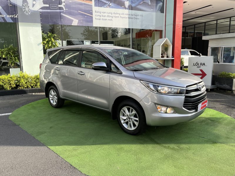 Toyota Innova 2.0E số sàn 2018 giá tốt còn thương lượng
