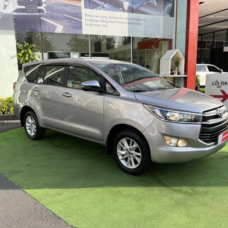 Toyota Innova 2.0E số sàn 2018 giá tốt còn thương lượng