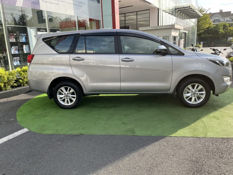 Toyota Innova 2.0E số sàn 2018 giá tốt còn thương lượng