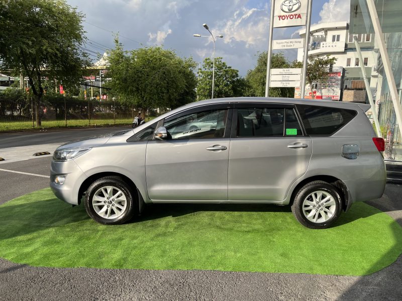 Toyota Innova 2.0E số sàn 2018 giá tốt còn thương lượng