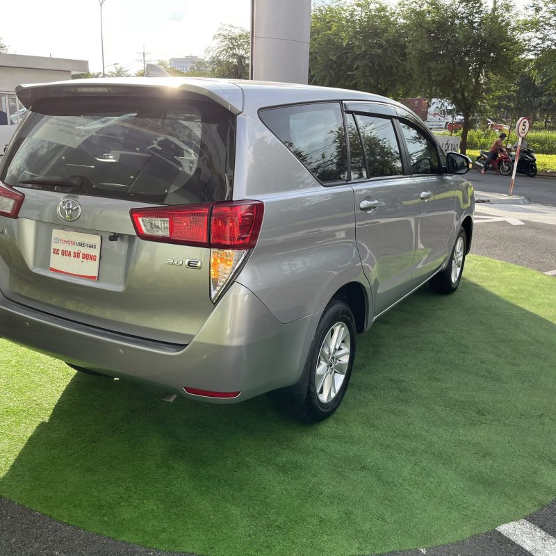 Toyota Innova 2.0E số sàn 2018 giá tốt còn thương lượng
