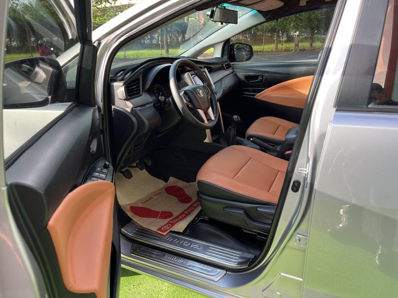 Toyota Innova 2.0E số sàn 2018 giá tốt còn thương lượng