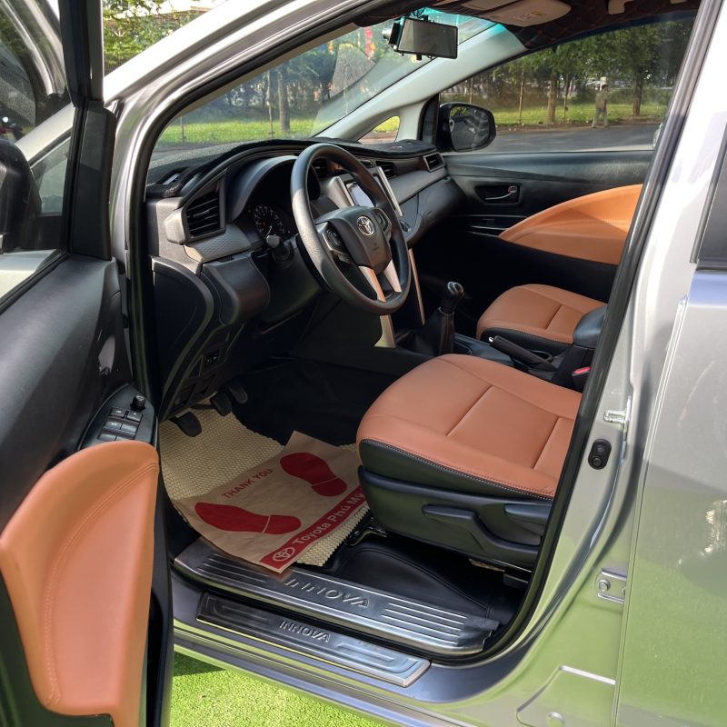 Toyota Innova 2.0E số sàn 2018 giá tốt còn thương lượng