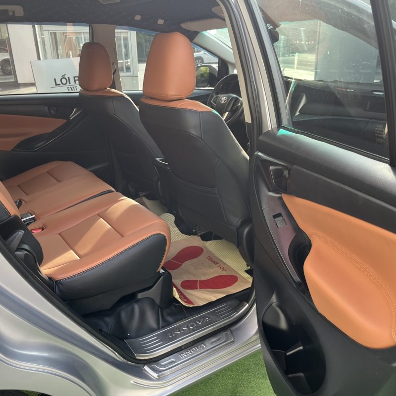 Toyota Innova 2.0E số sàn 2018 giá tốt còn thương lượng