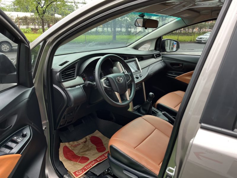 Toyota Innova E 2020 form mới giá tốt còn thương lượng