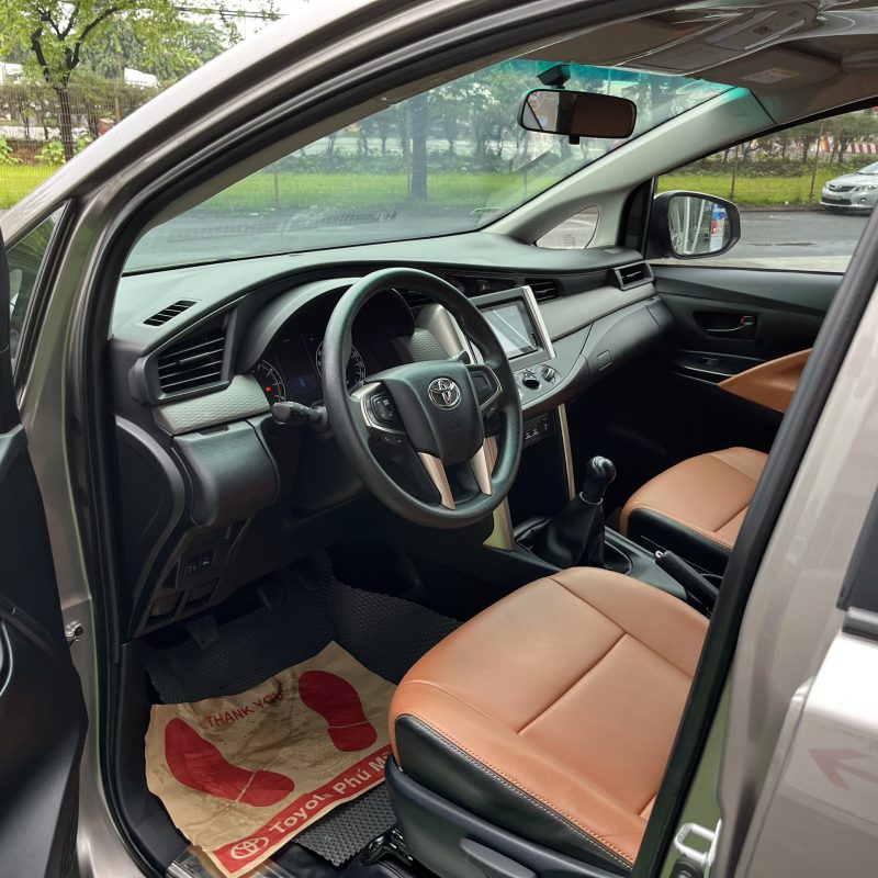 Toyota Innova E 2020 form mới giá tốt còn thương lượng