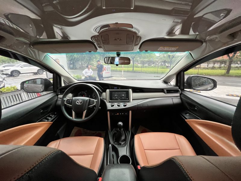 Toyota Innova E 2020 form mới giá tốt còn thương lượng