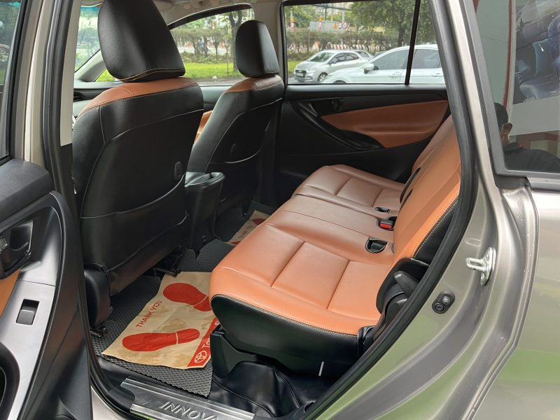 Toyota Innova E 2020 form mới giá tốt còn thương lượng