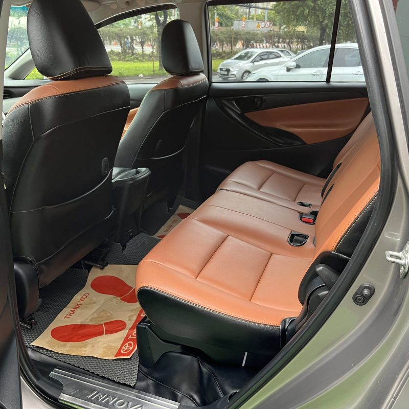 Toyota Innova E 2020 form mới giá tốt còn thương lượng