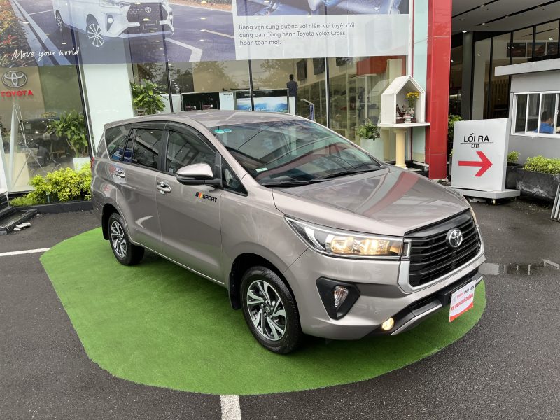 Toyota Innova E 2020 form mới giá tốt còn thương lượng
