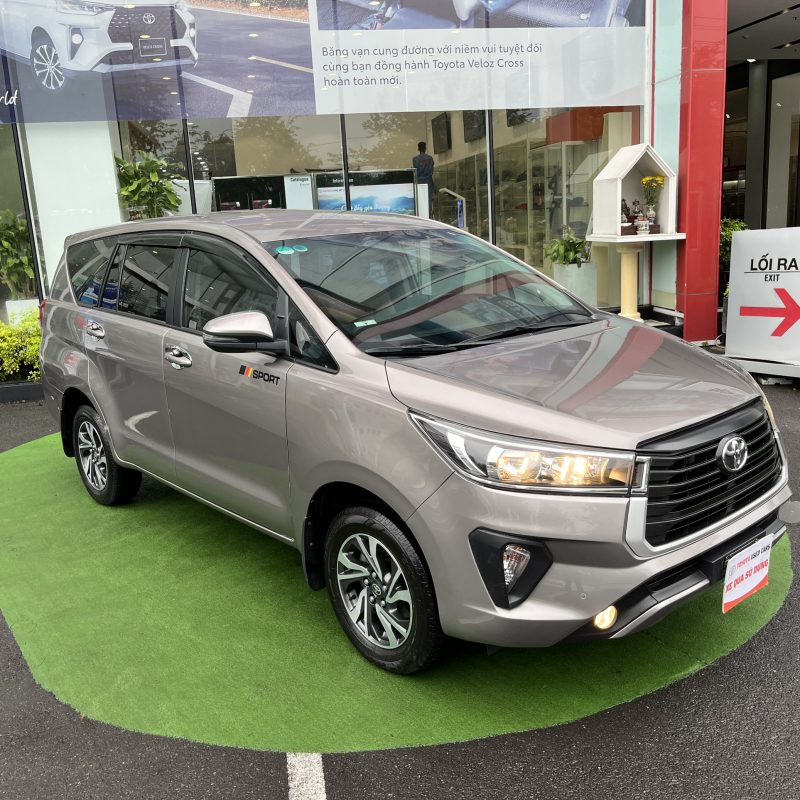 Toyota Innova E 2020 form mới giá tốt còn thương lượng