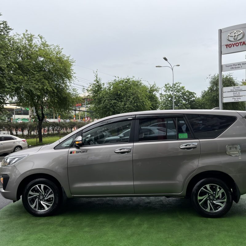 Toyota Innova E 2020 form mới giá tốt còn thương lượng