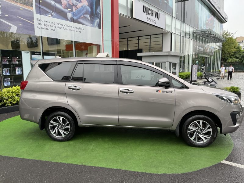 Toyota Innova E 2020 form mới giá tốt còn thương lượng