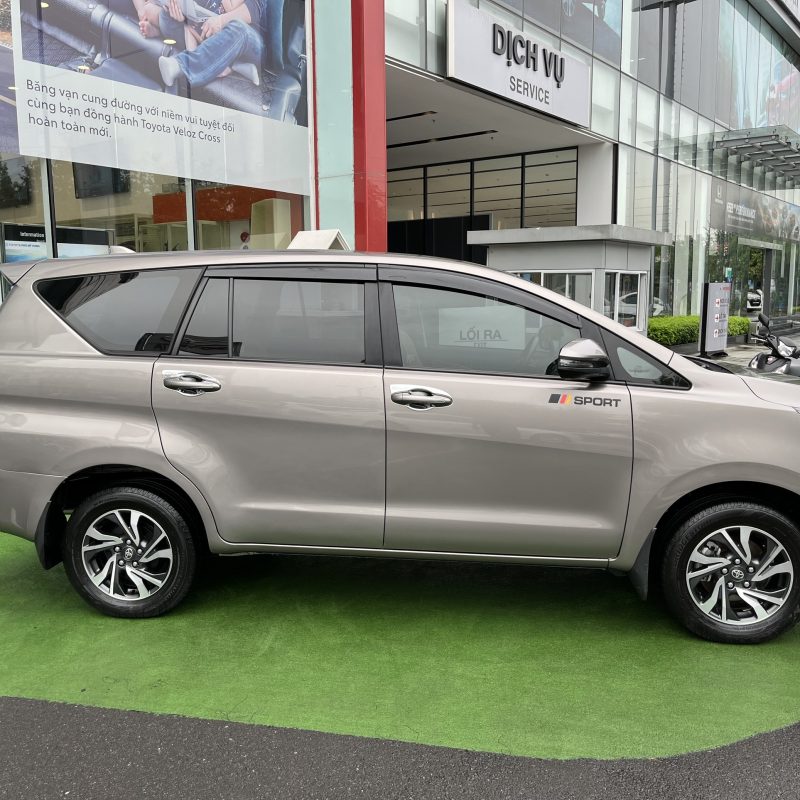 Toyota Innova E 2020 form mới giá tốt còn thương lượng