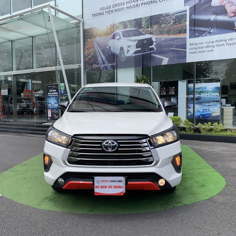 Toyota Innova 2.0E số sàn 2021 siêu lướt