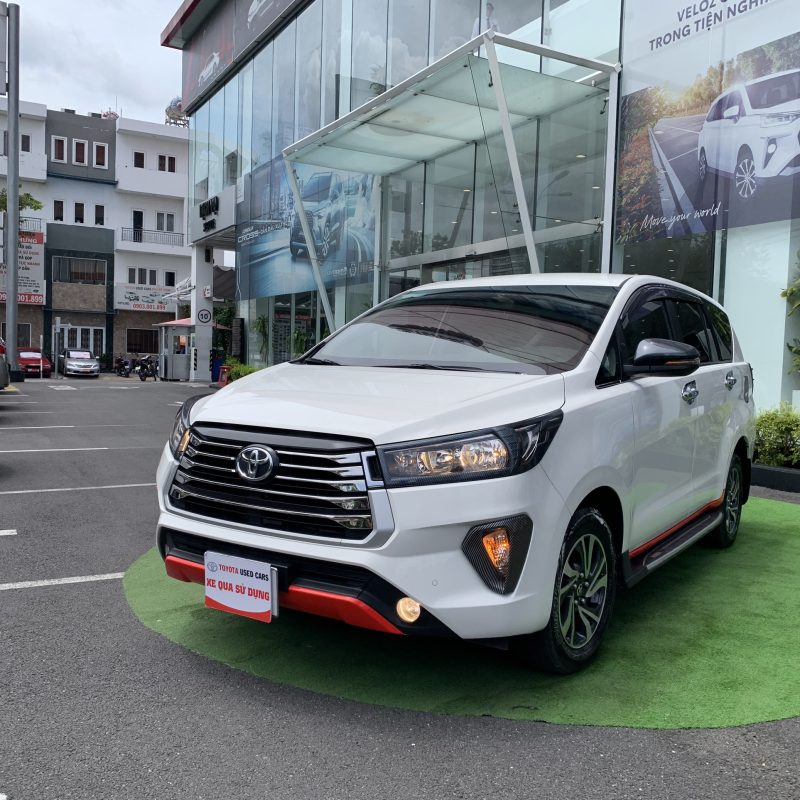 Toyota Innova 2.0E số sàn 2021 siêu lướt