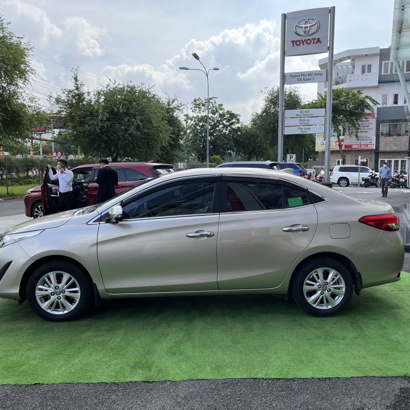 Toyota Vios G 2020 màu vàng cát giá tốt