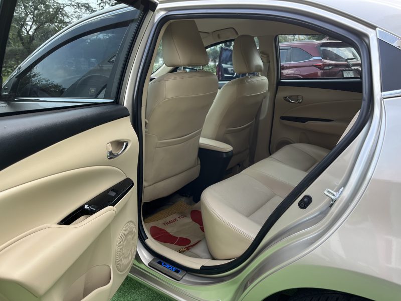 Toyota Vios G 2020 màu vàng cát giá tốt
