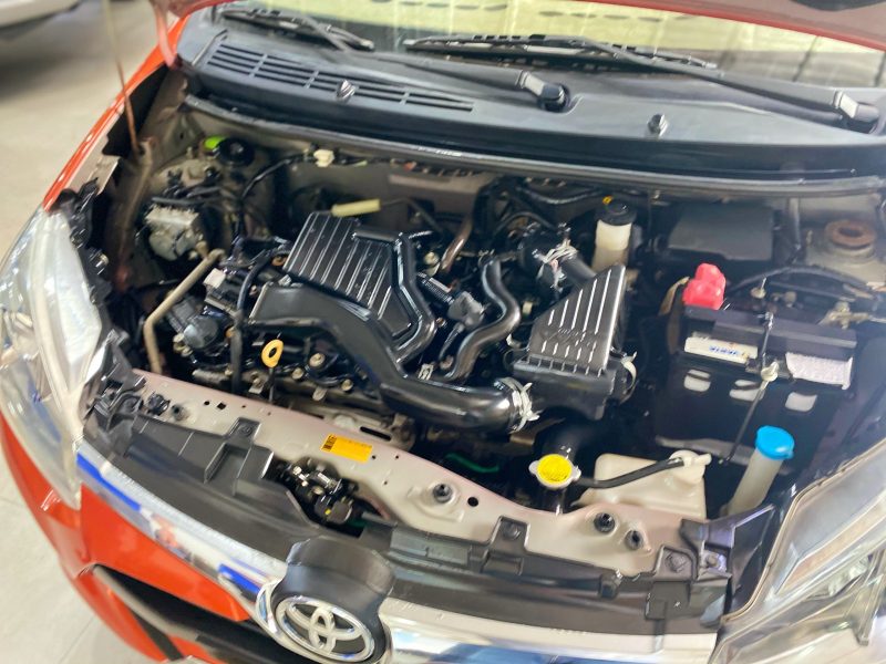 Toyota Wigo AT màu cam 2018 biển Sài Gòn giá tốt