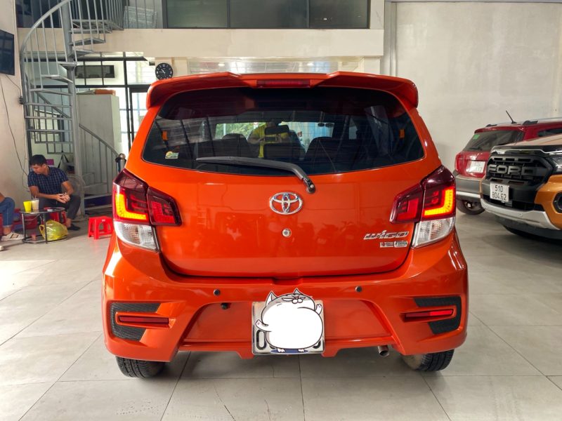 Toyota Wigo AT màu cam 2018 biển Sài Gòn giá tốt