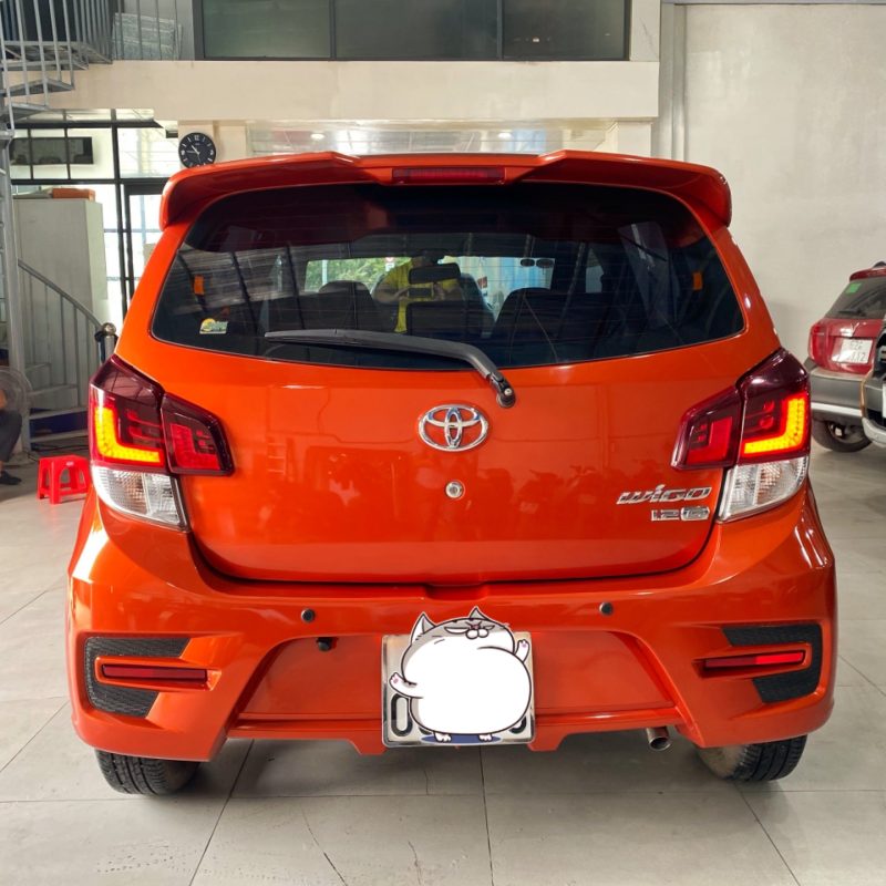 Toyota Wigo AT màu cam 2018 biển Sài Gòn giá tốt