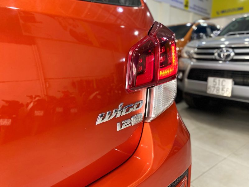 Toyota Wigo AT màu cam 2018 biển Sài Gòn giá tốt