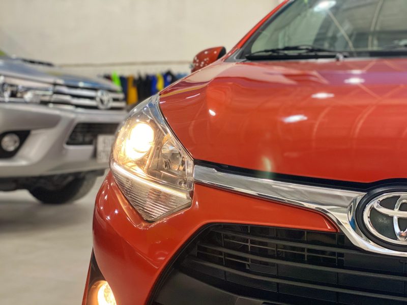Toyota Wigo AT màu cam 2018 biển Sài Gòn giá tốt