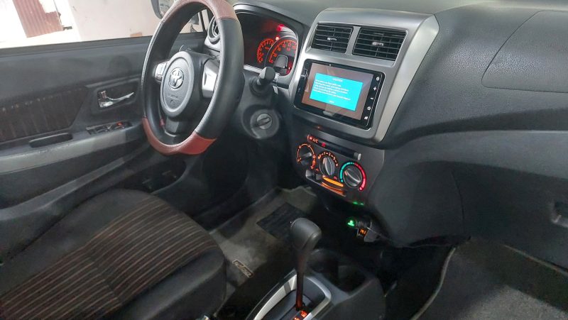 Toyota Wigo 1.2AT 2019 màu trắng xe gia đình giá tốt