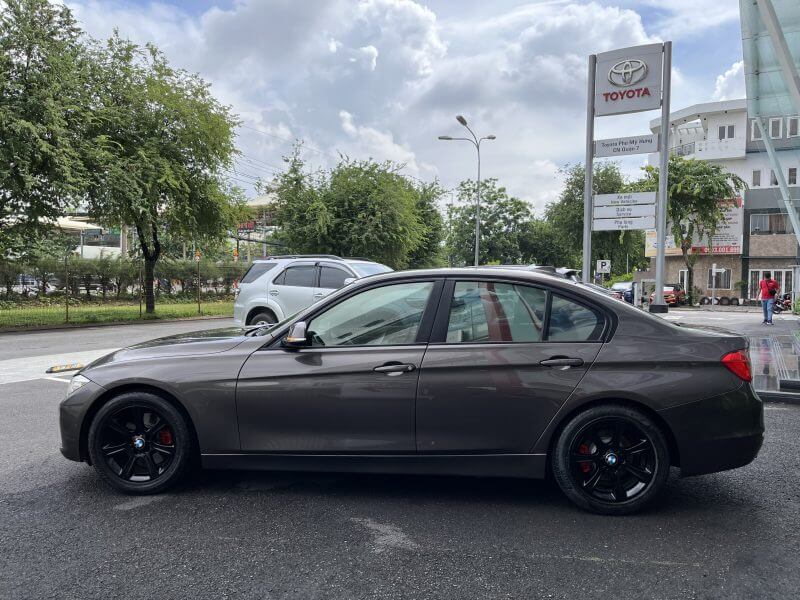BMW 328i đời 2013 giá rẻ xe chất