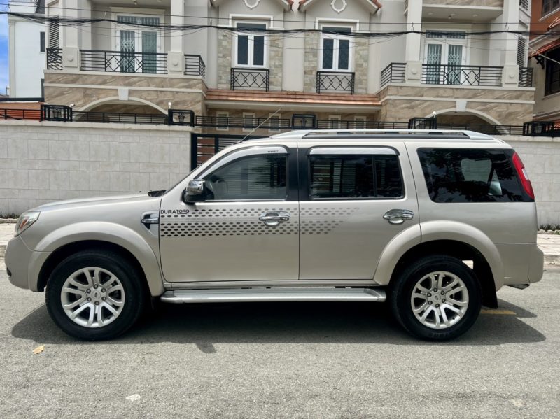 Ford Everest số tự động 2013 giá tốt