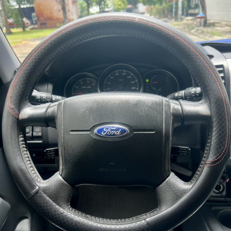 Ford Everest số tự động 2013 giá tốt