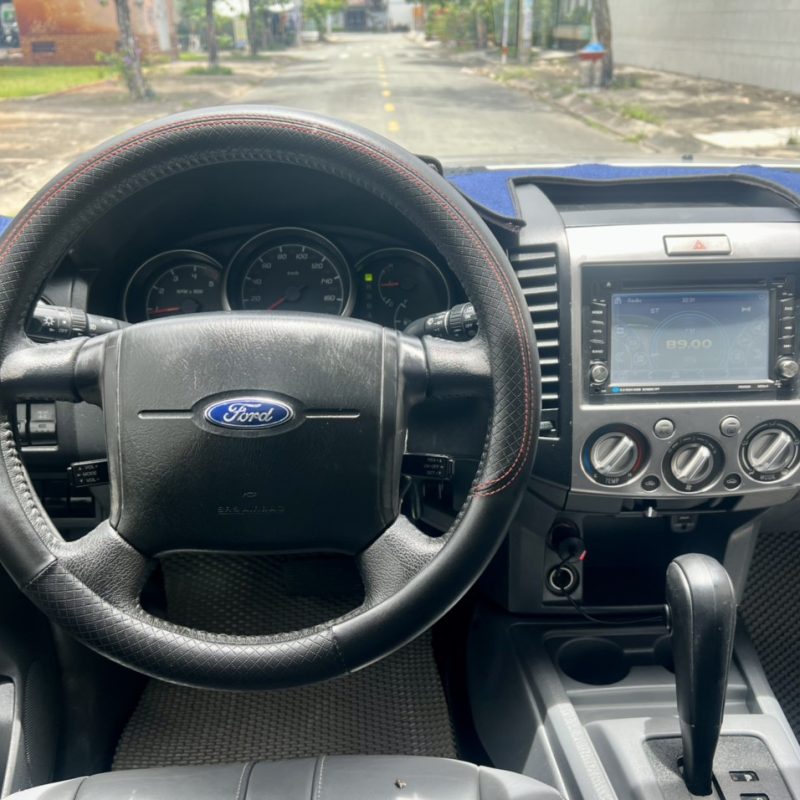 Ford Everest số tự động 2013 giá tốt
