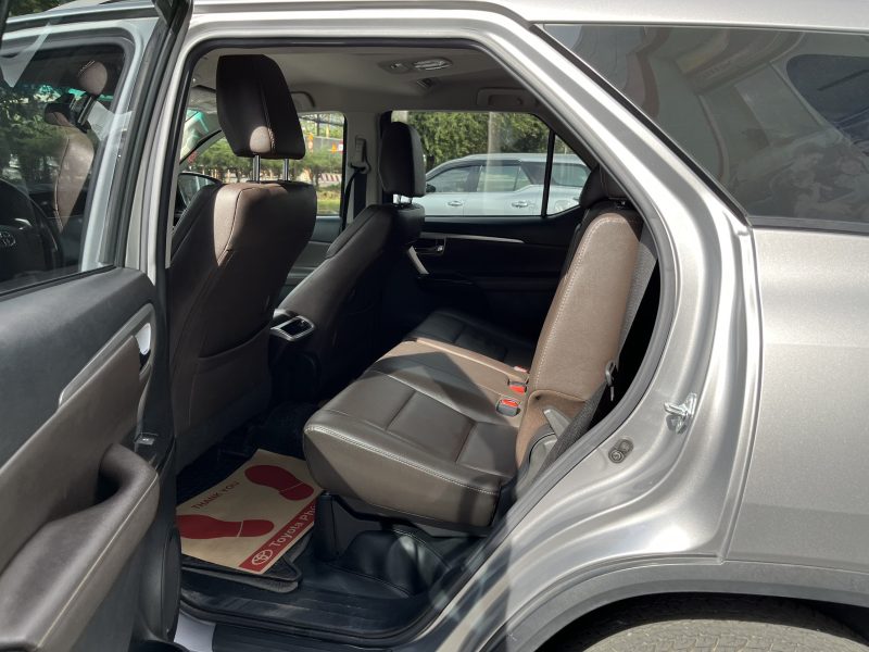 Fortuner máy xăng số tự động 2019 siêu lướt giá tốt