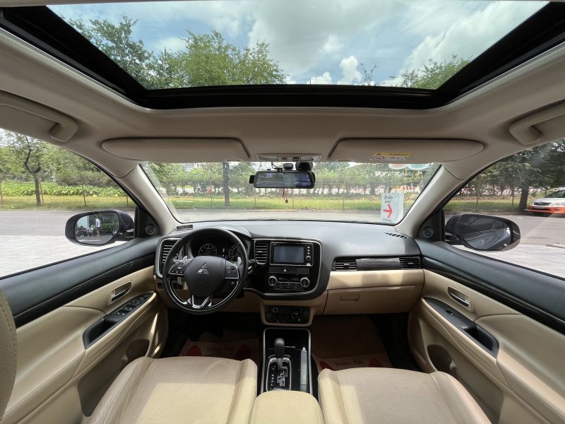 Mitsubishi Outlander Premium cũ 2018 giá tốt