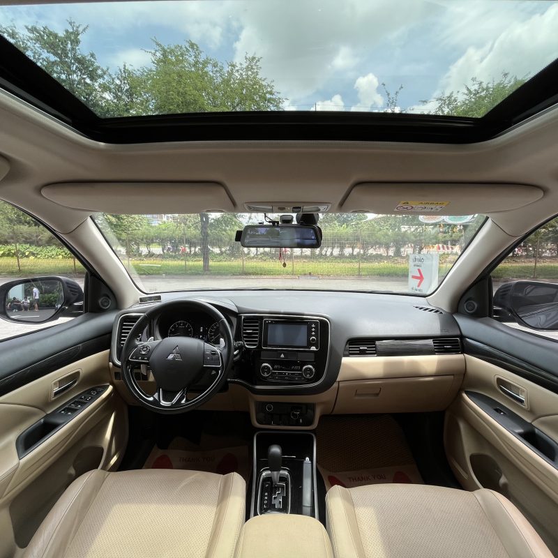 Mitsubishi Outlander Premium cũ 2018 giá tốt