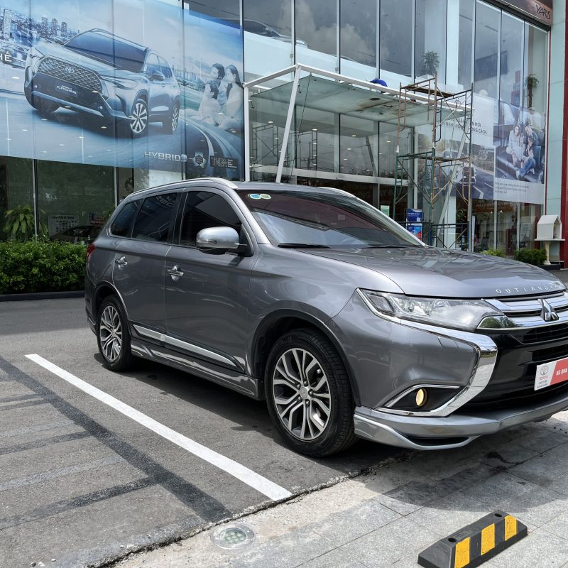 Mitsubishi Outlander Premium cũ 2018 giá tốt
