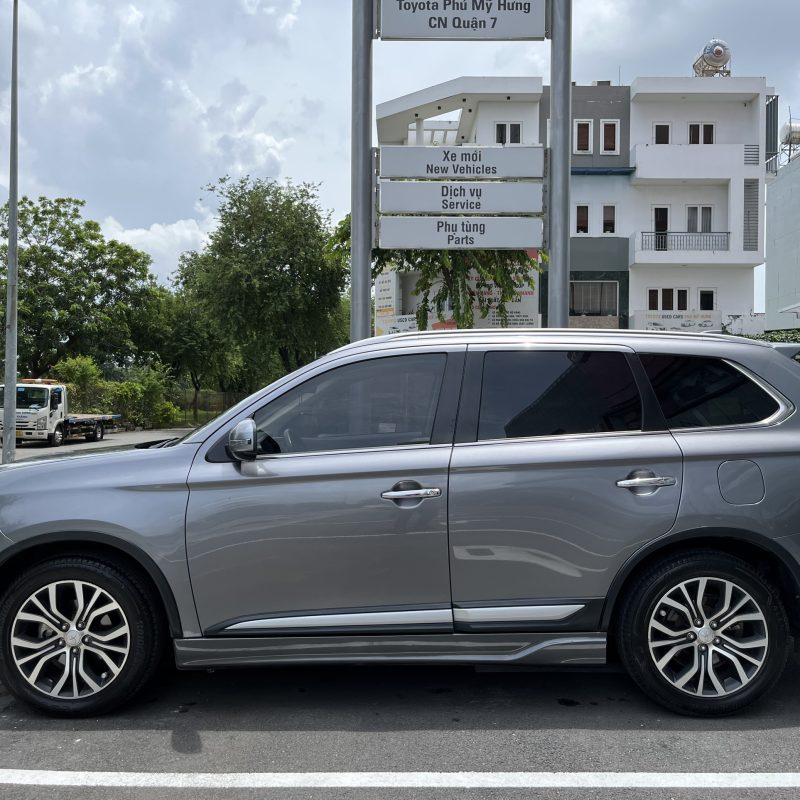 Mitsubishi Outlander Premium cũ 2018 giá tốt