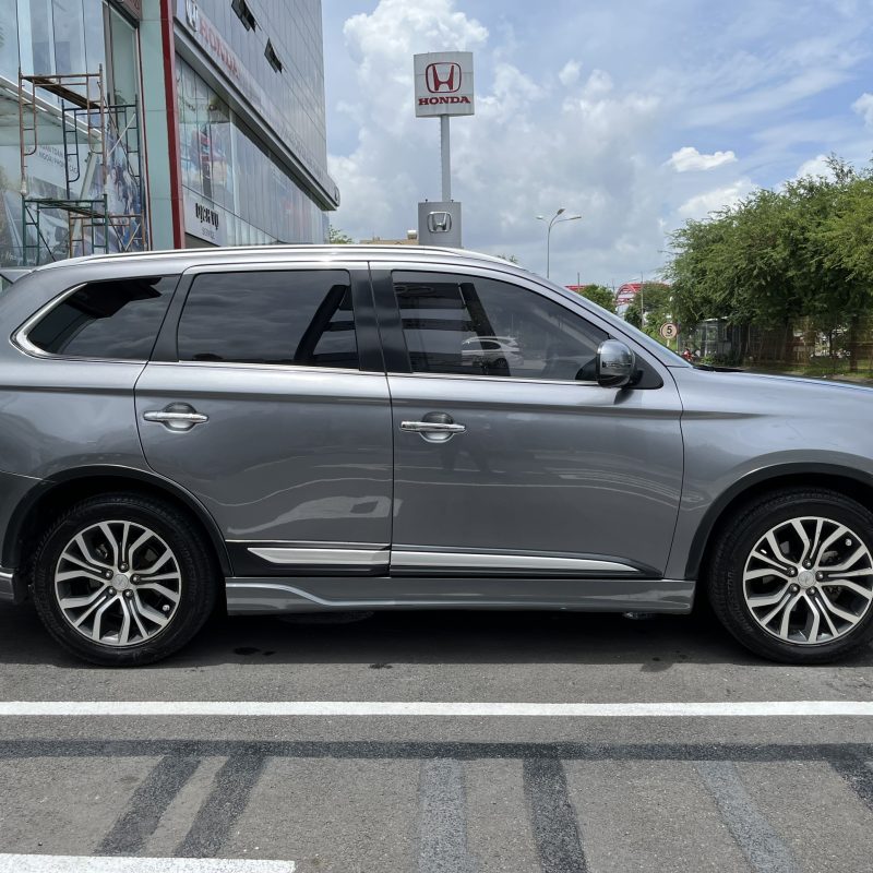 Mitsubishi Outlander Premium cũ 2018 giá tốt
