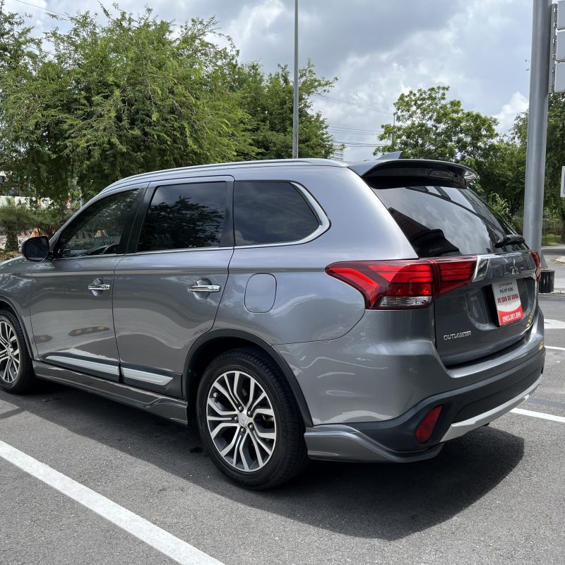 Mitsubishi Outlander Premium cũ 2018 giá tốt